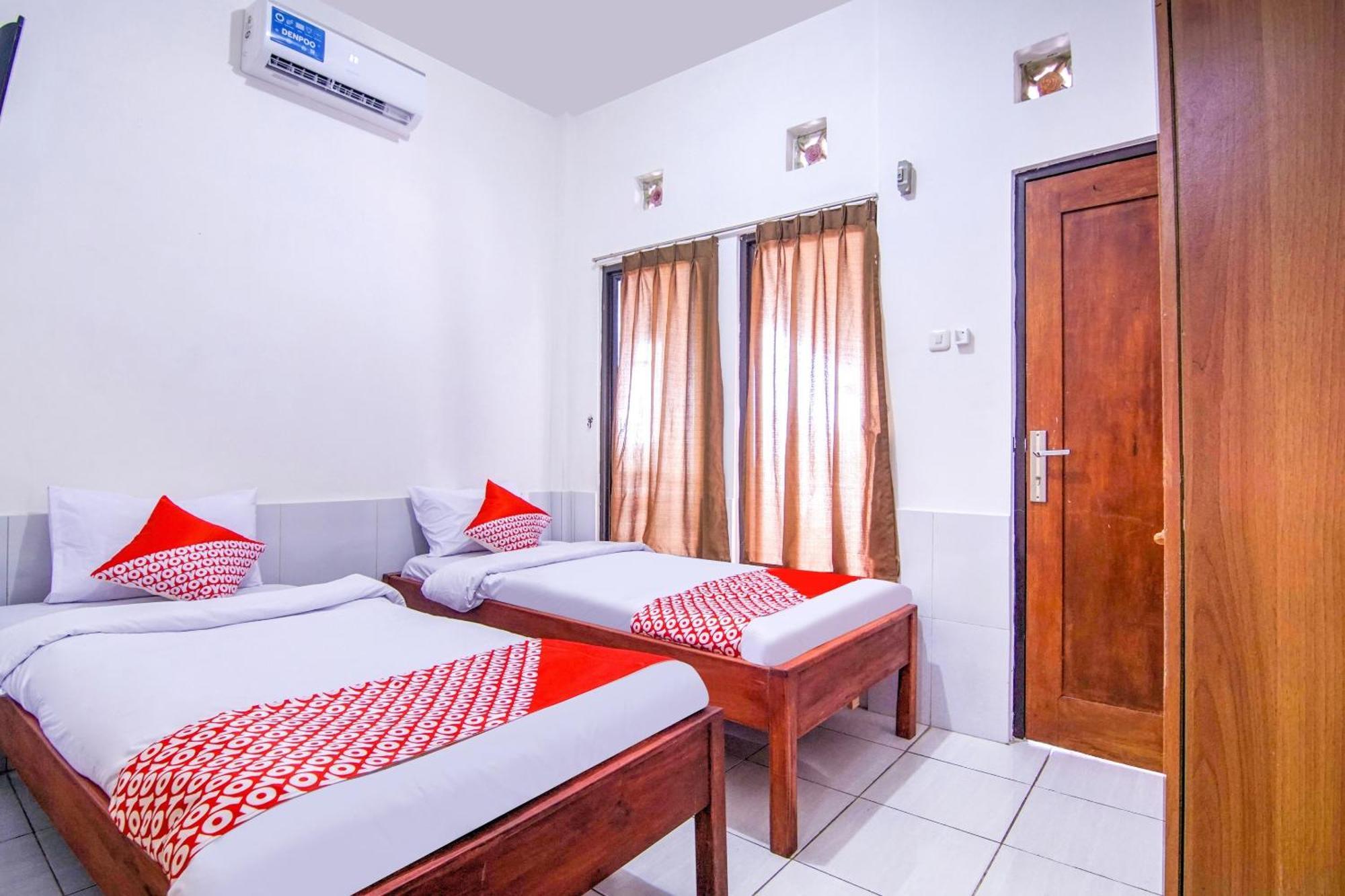 Oyo 3317 Maju Jaya Homestay Syariah Bogor Exterior photo